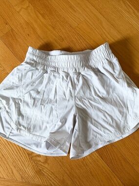 Lululemon Track That Lined Shorts
Size 6